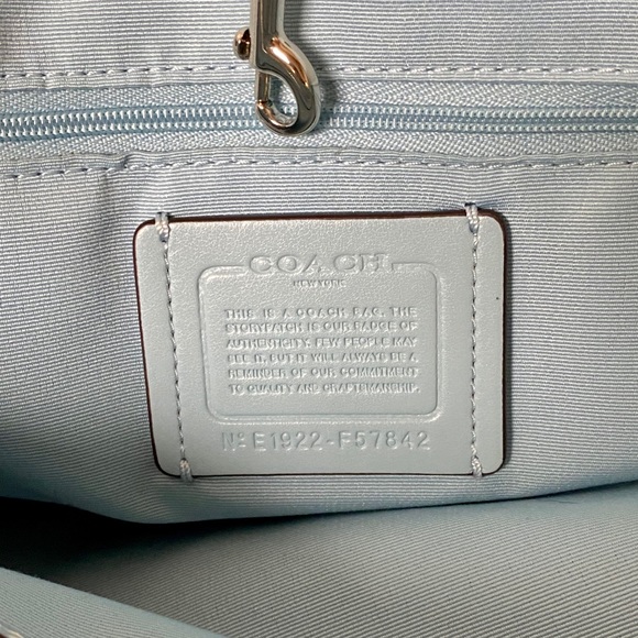 Coach Drawstring Carryall Tote Signature Canvas - Picture 6 of 16